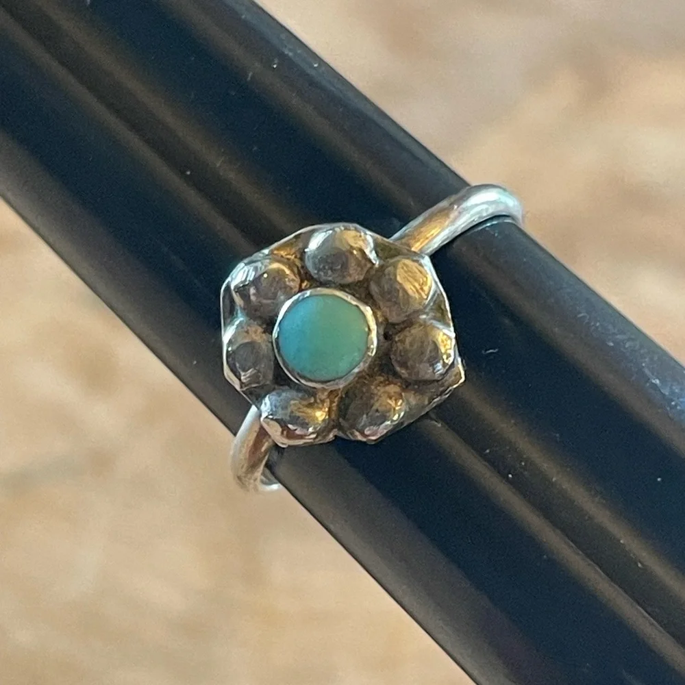 Small Sterling/Turquoise Flower Ring